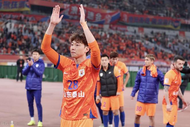 山东泰山成为本场最大亮点，亚冠瞬间破防，破门的简单介绍