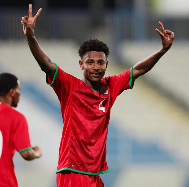 阿曼球队力克对手，晋级半决赛