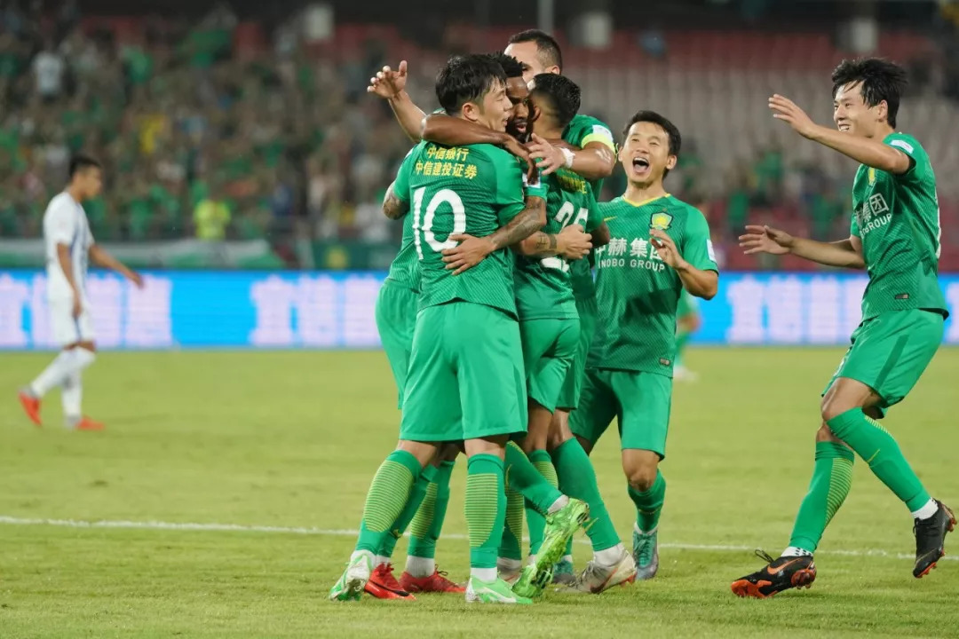 广州富力主场告捷，追平积分榜前三位置的简单介绍