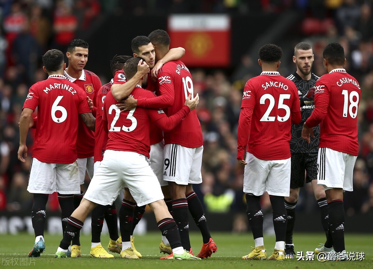 关于曼联又胜一仗，榜首之争愈发激烈的信息