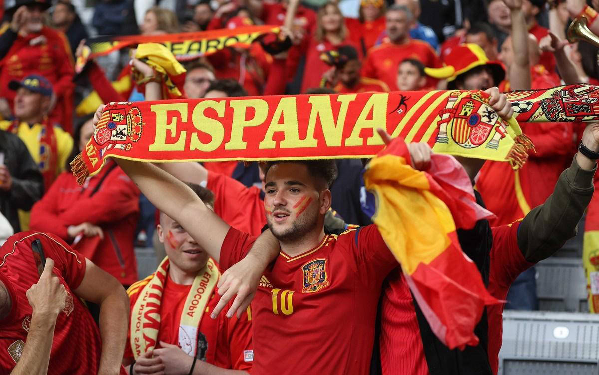 西班牙队在比赛中发挥稳定获胜 西班牙队在比赛中发挥稳定获胜