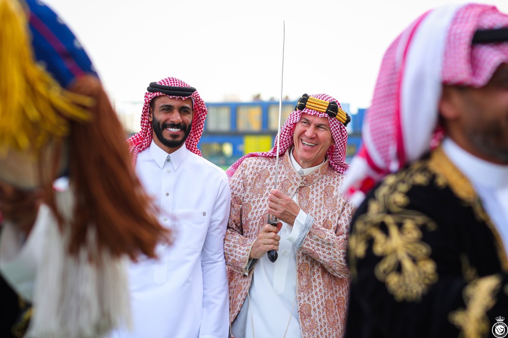 沙特阿拉伯队员在训练中表现出了勤奋态度 沙特阿拉伯队员在训练中表现出了勤奋态度