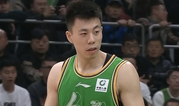 广厦主帅赞美球队表现，取得连胜