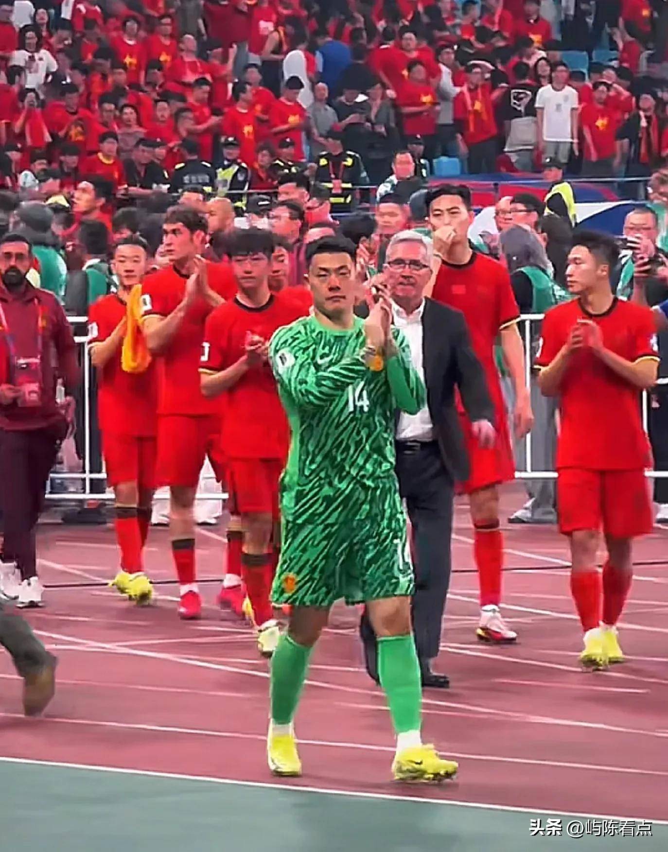 新赛季中国足球联赛开启,球迷热情高涨的简单介绍 新赛季中国足球联赛开启,球迷热情高涨的简单介绍